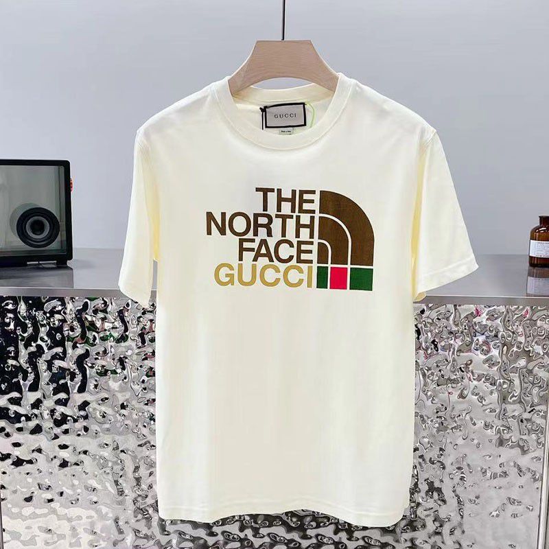日本未入荷 グッチ ノースフェイス コラボ★スペシャルロゴTシャツ 偽物 Noi26522