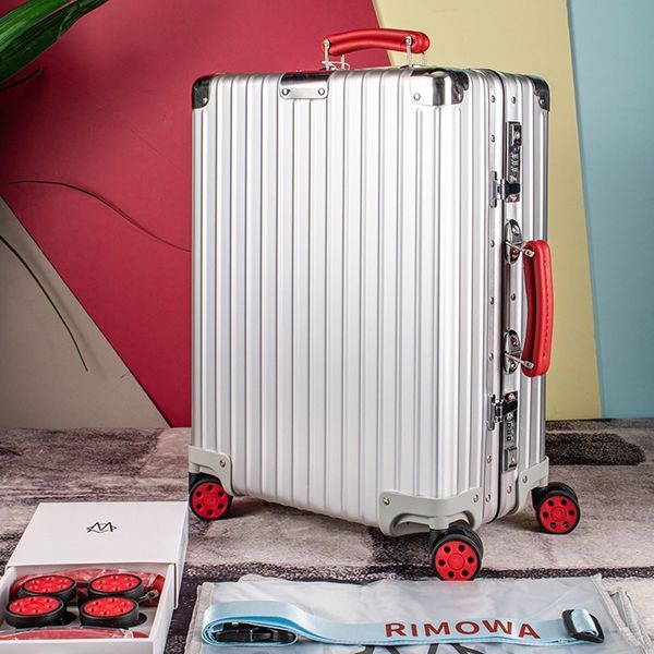 【リモワ】新作 クラシック "Cabin"スーツケース コピー数量限定！ ric58121