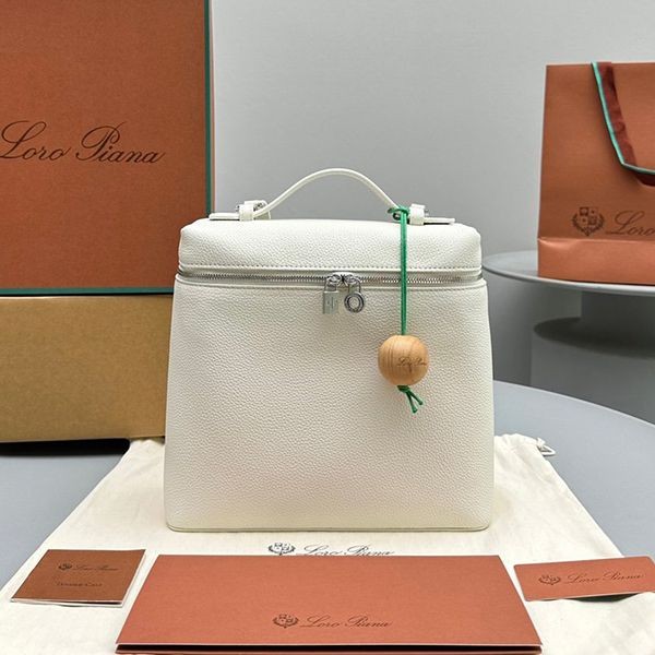 ロロピアーナ Extra Pocket バックパック L23.5 スーパーコピー row31138