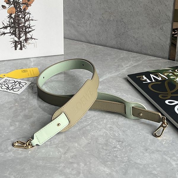 目を惹く逸品！ロエベ ショルダーストラップ レプリカ loj75573