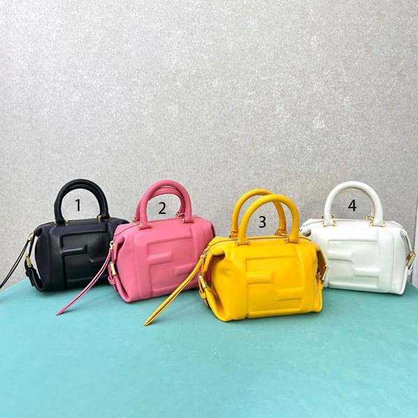 入手困難フェンディ スーパーコピー  FF Cube レザー ミニバッグ 4色 fey57620