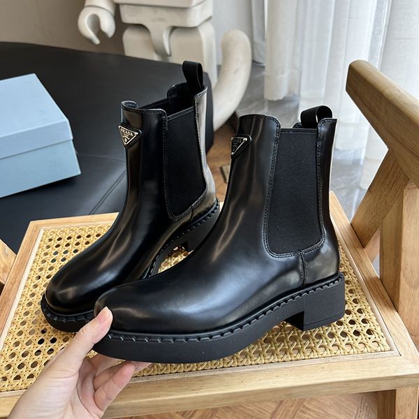 ☆24SS☆関税込【プラダ】ブラッシュドレザーアンクルブーツ 激安 F0002