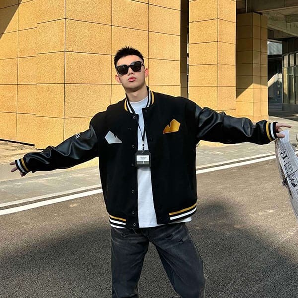 入手困難フェンディ コピー商品 BOMBER JACKET ボンバージャケット feu36959