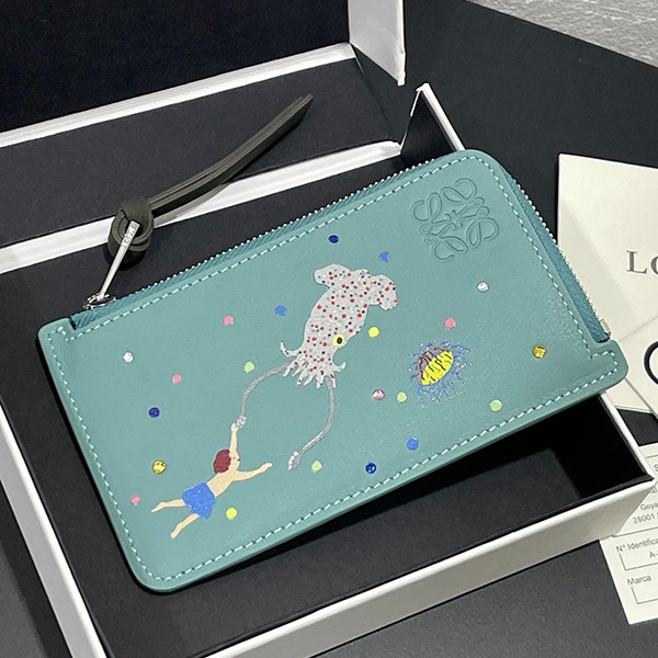 送料無料ロエベ パチモン イカ コインカードホルダー ナパカーフ コラボ loz52829