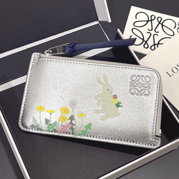 定番ロエベ n級品 うさぎ コインカードホルダー ナパカーフ loy63246