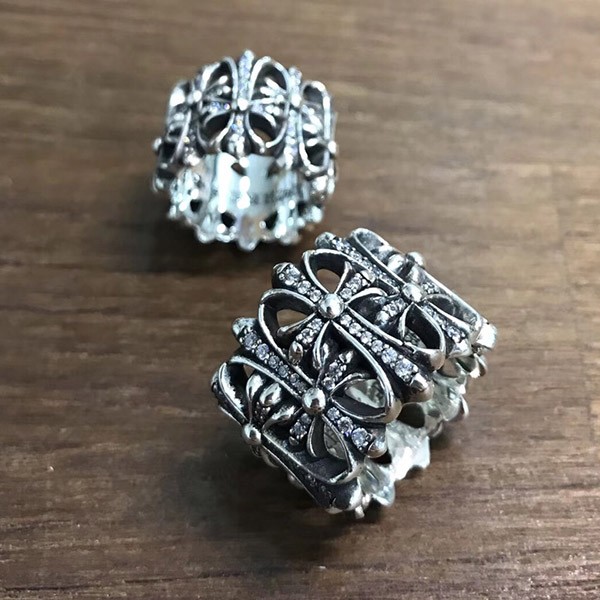 送料込 クロムハーツ スーパーコピー セメタリークロス ダイヤ リング Kuk31573