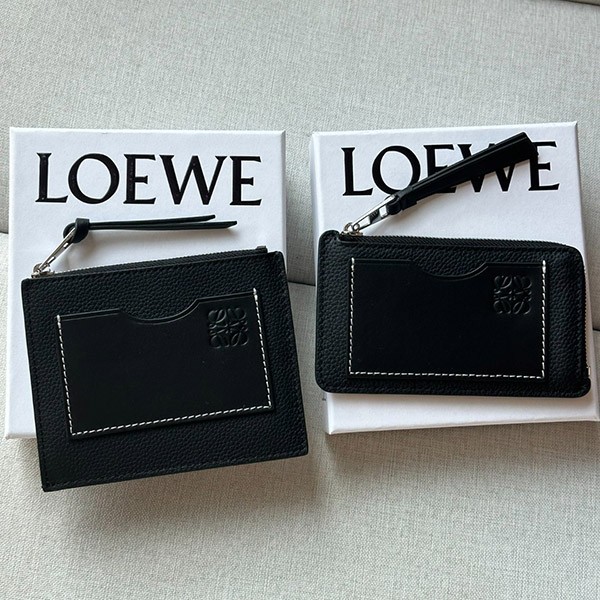 ロエベ 偽物 アナグラム レザー フラグメントケース ブラック loy51769